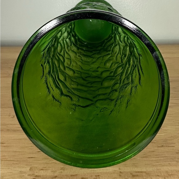 Vintage Hoosier Glass beautiful emerald green crinkle textured‎ glass vase 9.5” - Picture 4 of 6